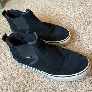 Women’s size 8.5 suede Vans slip on shoes
